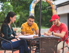 Con una inversión de más de $1.200 millones, la Universidad de Ibagué adoptó medidas especiales para enfrentar las dificultades económicas por cuenta del Covid-19.